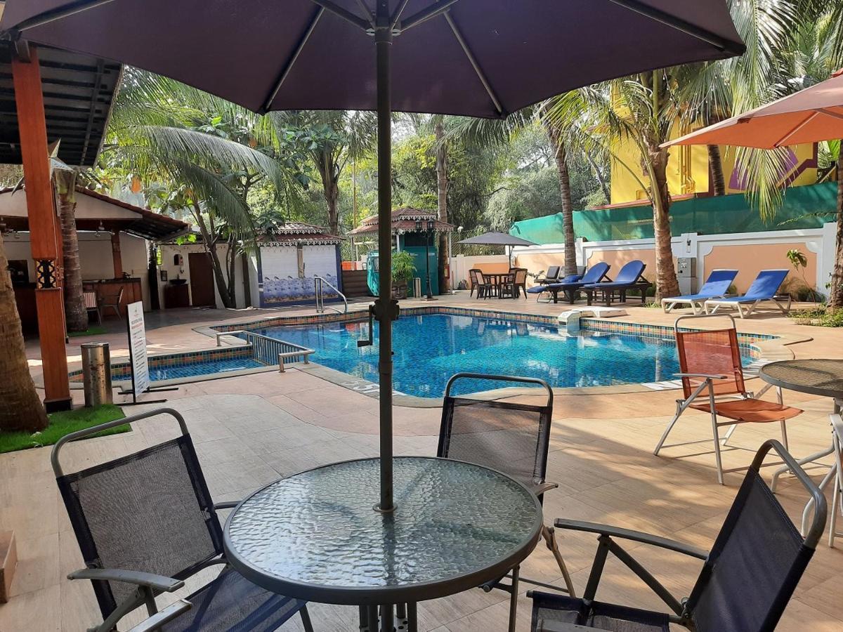 Resort Palmeiras Dourado Cansaulim Exterior foto